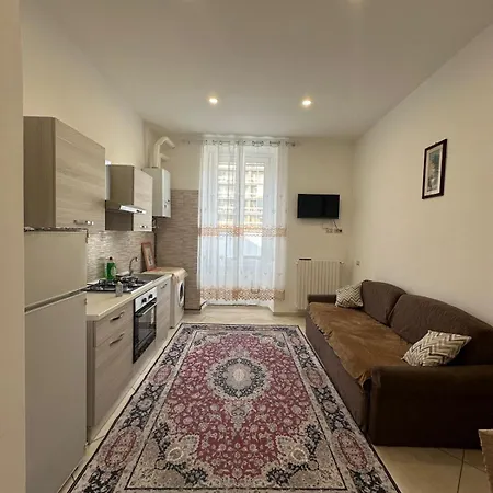 George Luxury * Milão